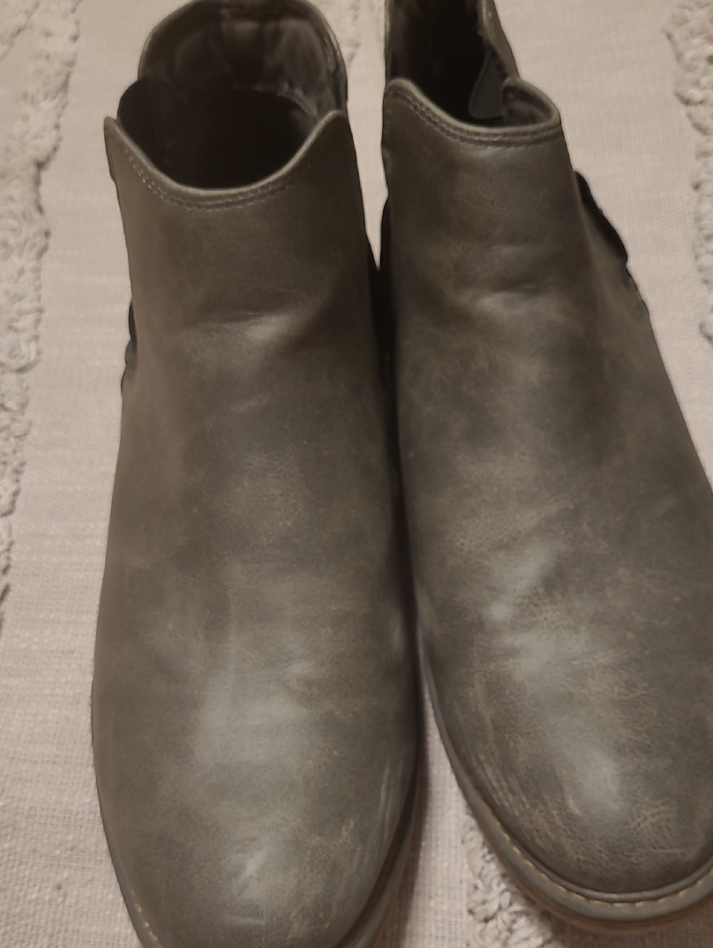 Men's Gray Leather Chelsea Boots - Classic Slip-On Style